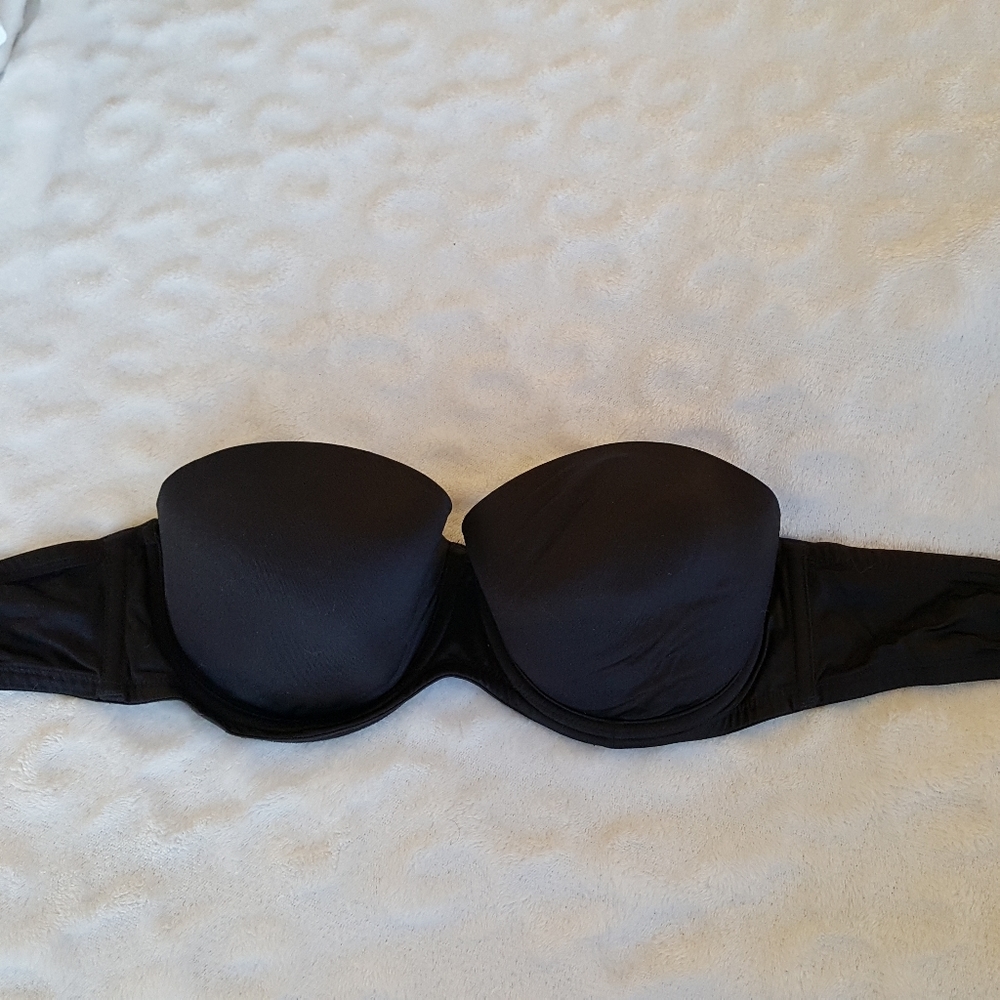 Victoria's Secret Very Sexy Strapless bra